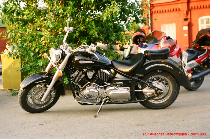 MOTO_YAMAHA-DRAGSTAR